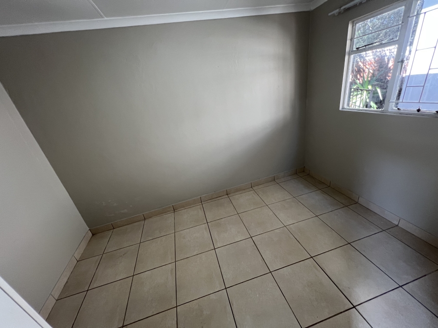 To Let 1 Bedroom Property for Rent in Irene Park North West